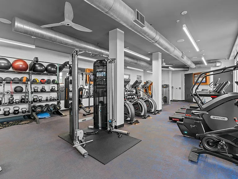 UptownOrange_amenity_fitness DSC04281