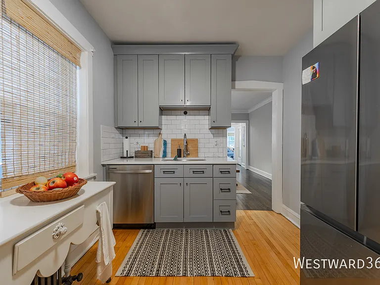 1318 Dewey Ave #2 — Photo 2