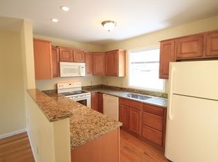 104 River View Ln, Norwich, CT 06360