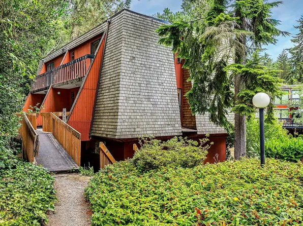10759 Burke Avenue N #10D, Seattle, WA 98133