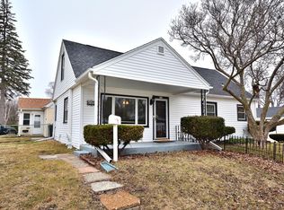 647 S 103rd St, West Allis, WI 53214