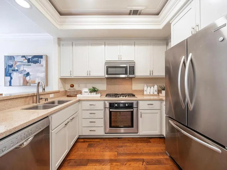 1350 McKinley Ct #1351 — Photo 3