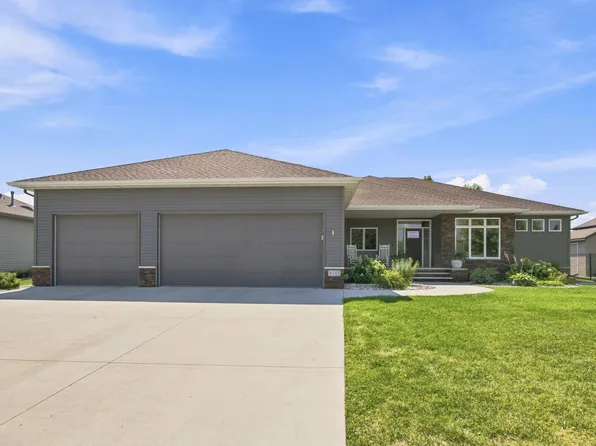 6101 Silverleaf Dr S, Fargo, ND 58104