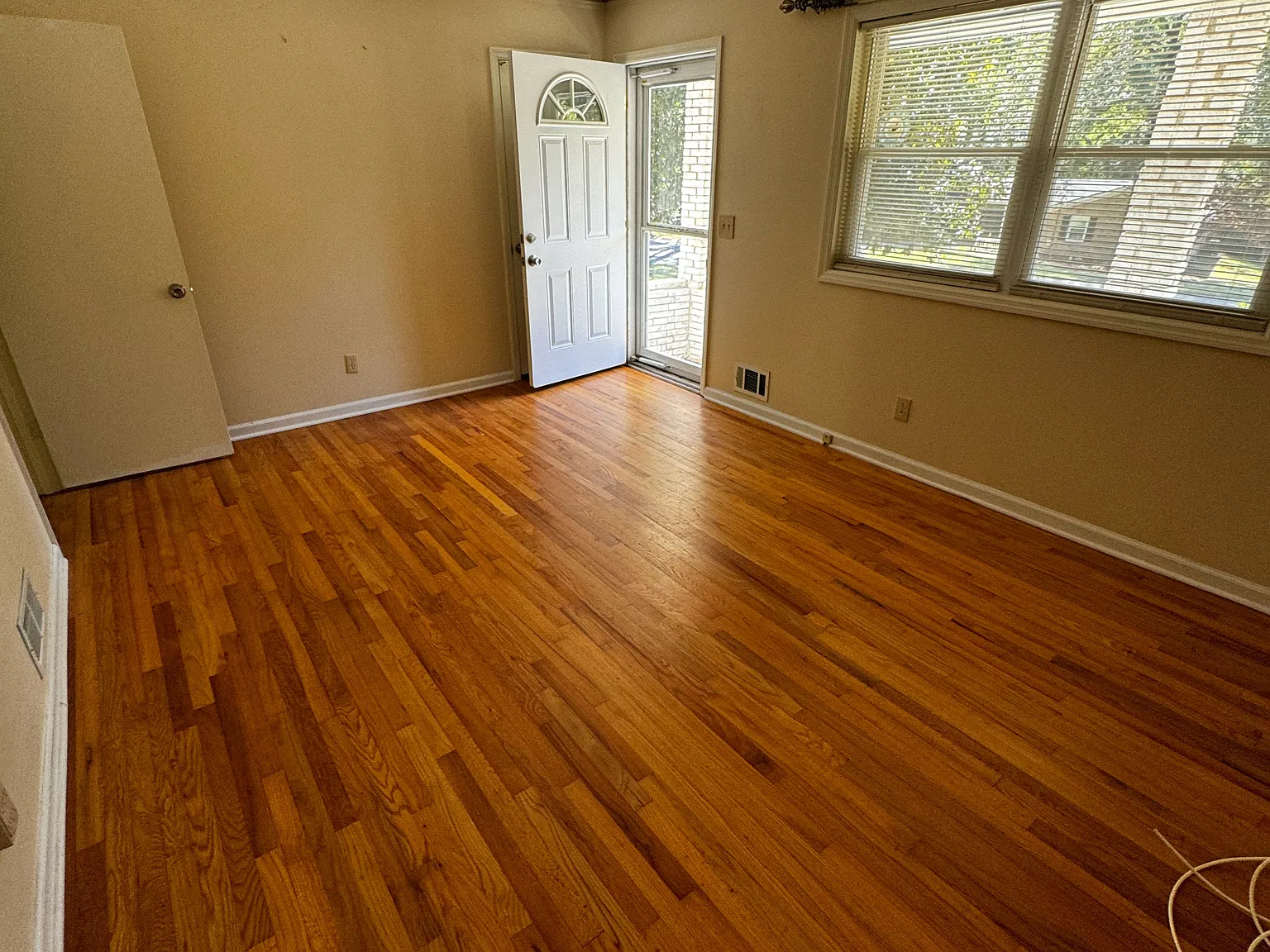 3 bed, 1453 sqft, $2,350 — Photo 4