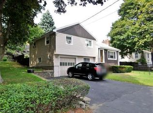 318 Paradise Rd, Swampscott, MA 01907