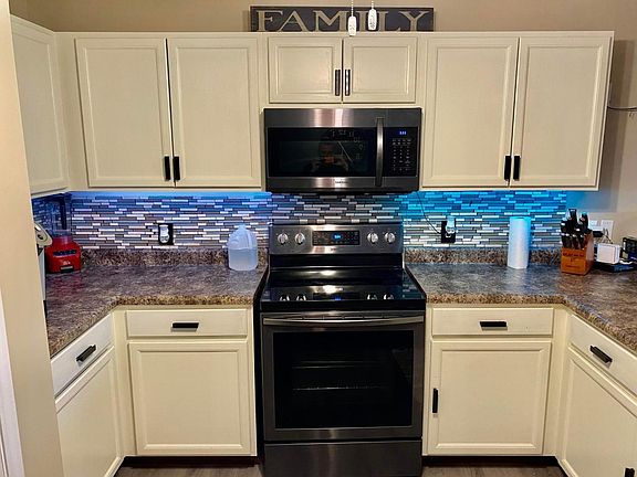 5th image of 55 Feather Cir