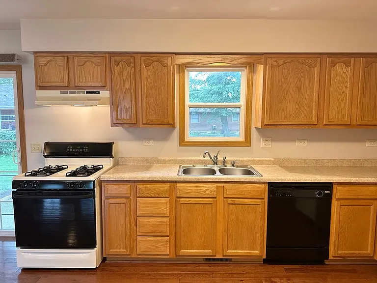 7103 Hiawatha Dr — Photo 5