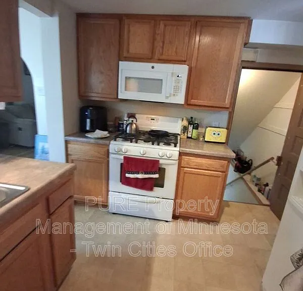 894 21st Ave SE — Photo 6