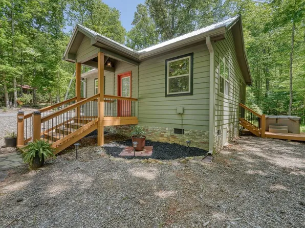 423 Chimney Rdg, Blairsville, GA 30512
