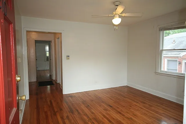 Adorable 1 Bedroom Apt / 1 Block to Duke! — Photo 2