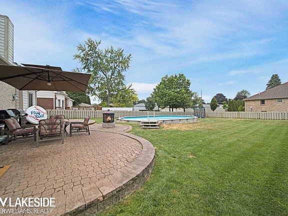 5th image of 8937 Royce Dr