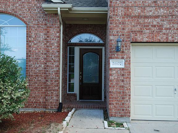 2nd image of 2607 Edison Brook Ln