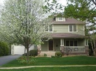 90 Dole Ave, Crystal Lake, IL 60014
