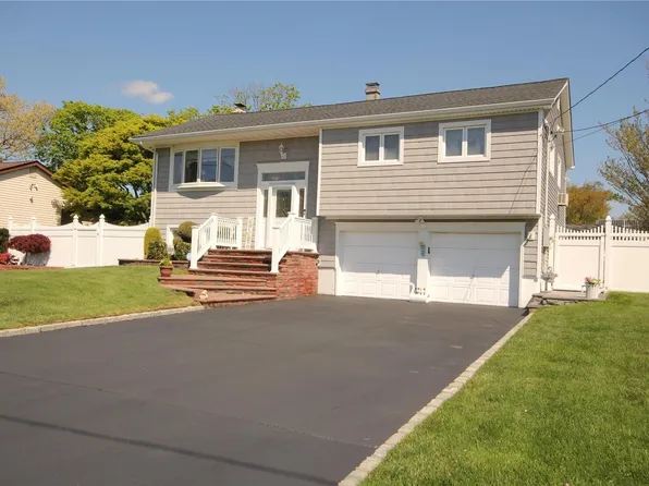 19 Erin Court, Islip Terrace, NY 11752