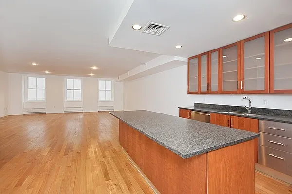 Rented by Nest Seekers International | media 20