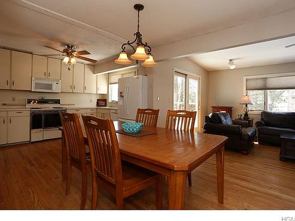 4th image of 27 Fanley Ave