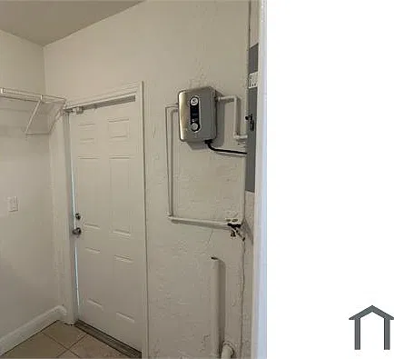5 bed, 1406 sqft, $4,731 — Photo 4