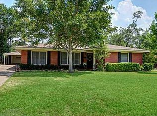 815 Lazy Ln, Bryan, TX 77802