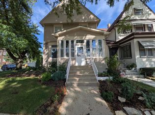 6917 34th St, Berwyn, IL 60402