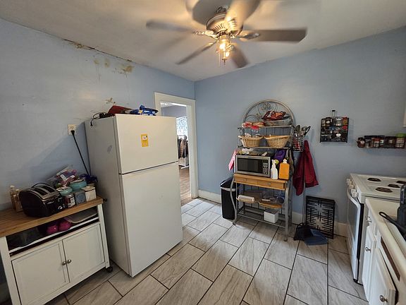 3rd image of 1705 English St