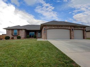 1171 S Erika Ave, Springfield, MO 65802