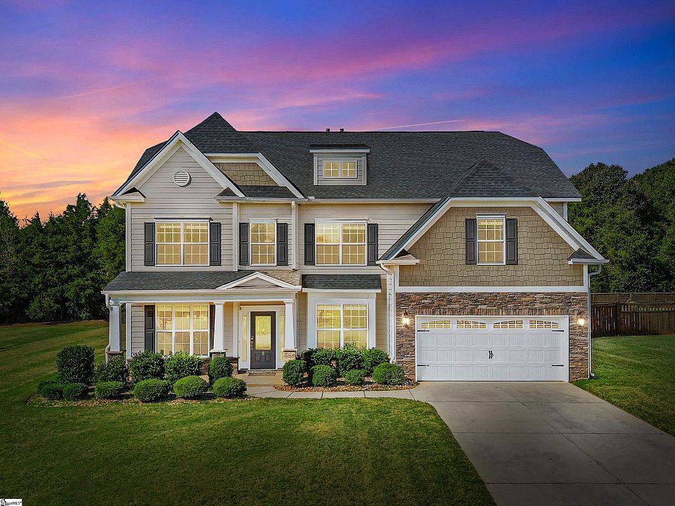 1st image of 5 Lakeway Pl