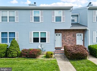 30 Peachtree Ln, Jamesburg, NJ