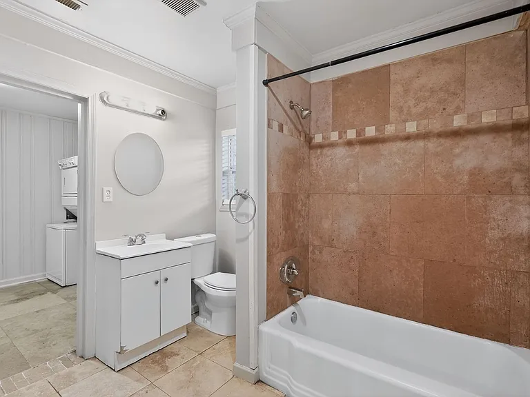 879 Sylvan Pl SW — Photo 16