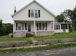 601 W Walnut St, Dickson, TN 37055