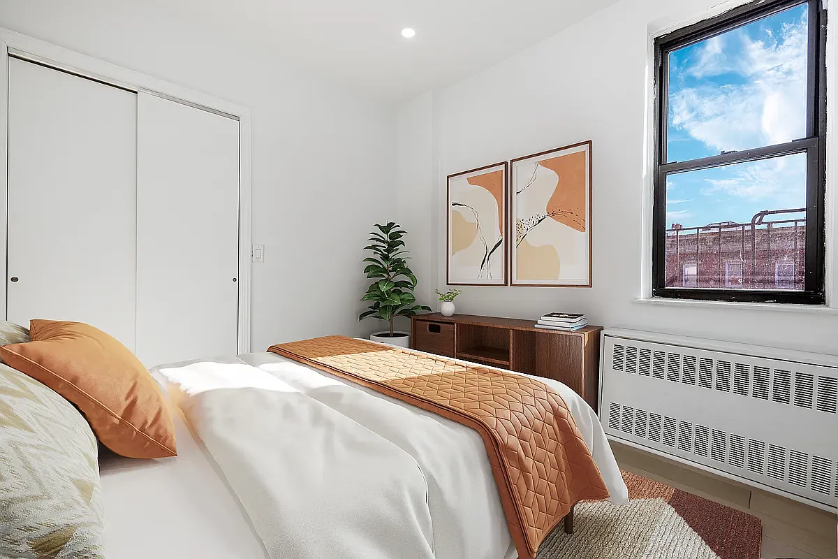 Building Photo - 83 Saint Marks Pl #4R