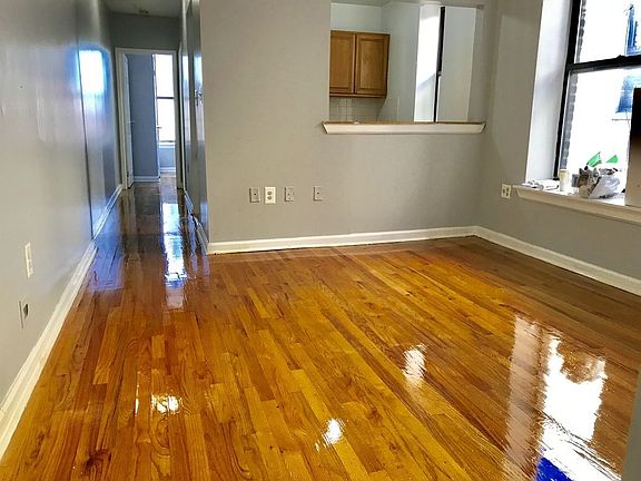 4th image of 1477 Fulton Ave APT 10