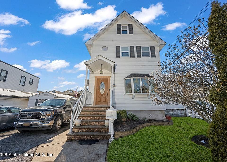 1st image of 140 Burke Ave