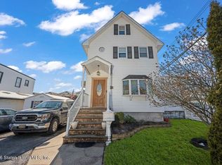 140 Burke Ave, Staten Island, NY 10314