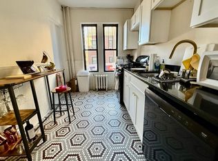 452 Park Dr APT 4, Boston, MA 02215