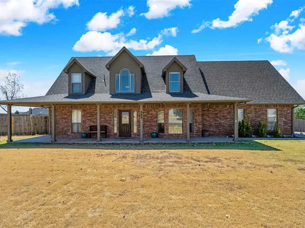249 NE Sunset Dr, Elgin, OK 73538