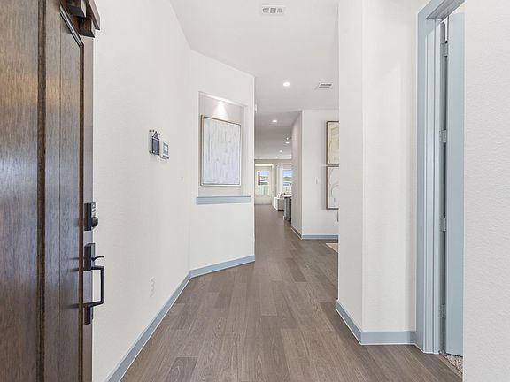 2nd image of 3917 Pyrus Dr