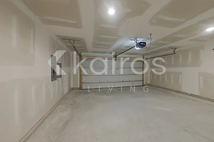 130 Inez Ave — Photo 24