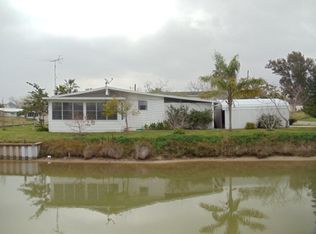 300 E Speckled Trout Ln, Rockport, TX 78382