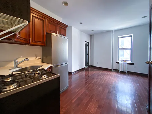 Rented by Kahen Properties | media 24