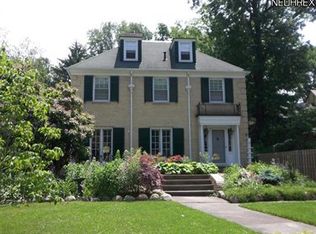 2940 Berkshire Rd, Cleveland Heights, OH 44118