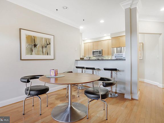 5th image of 1115 Cameron St Unit 115