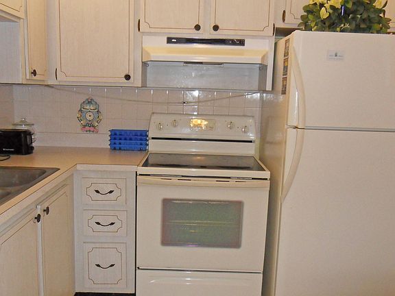 5th image of 2600 SE Ocean Blvd Unit Jj 16