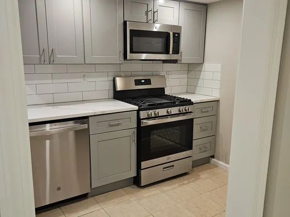 225-229 Huyler St #1, South Hackensack, NJ 07606
