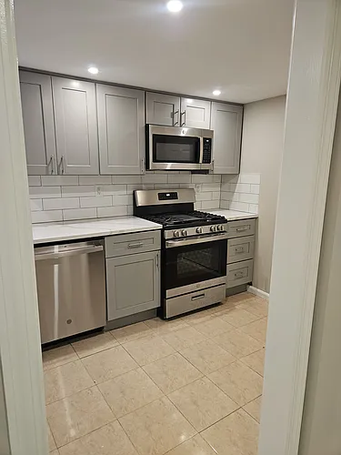 225-229 Huyler St #1 Photo 1 225-229 Huyler St #1 Photo 1