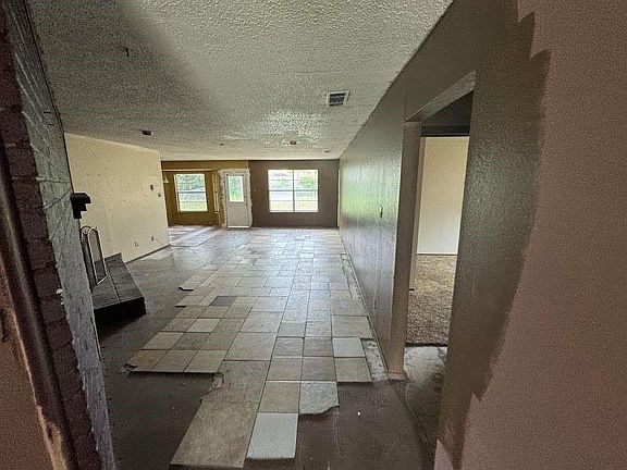 2nd image of 2101 Corona Dr