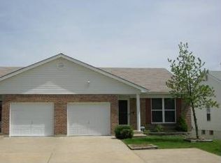 1744 Summergate Estates Dr, Saint Charles, MO