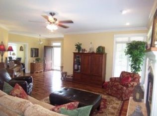 99 Cas Cade Ln, Crossville, TN 38555