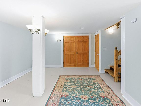 4th image of 1005 N Anderson Boulevard