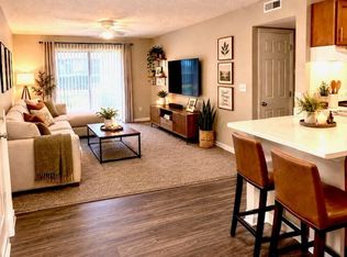 Walnut Grove, Louisville, KY 40216