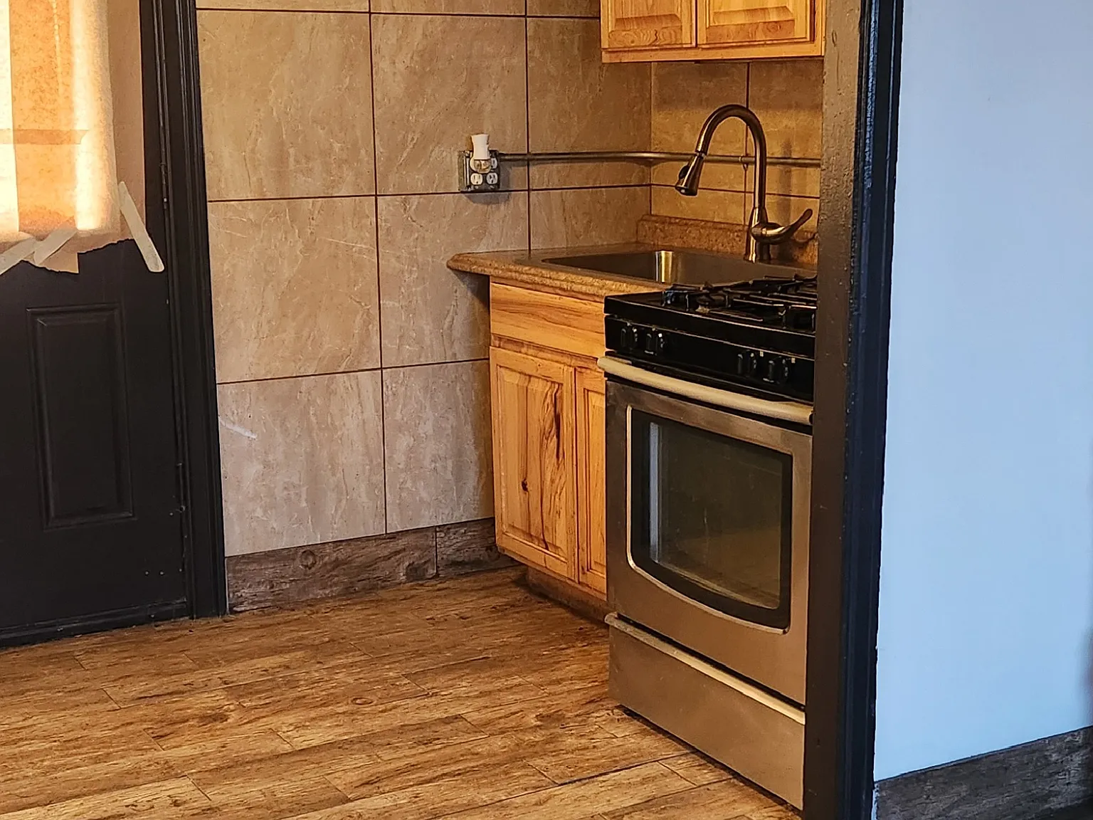 1 bed, $1,250 — Photo 3
